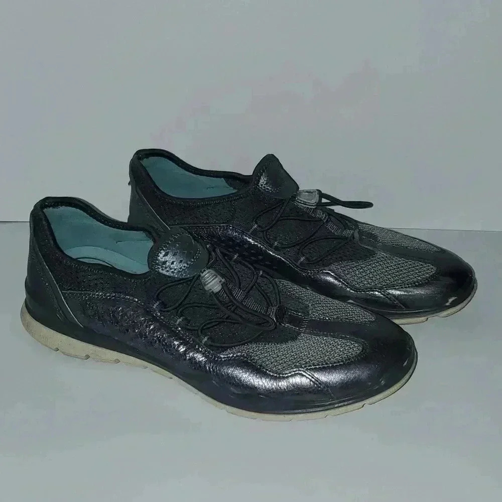 ECCO Women’s Size 40 Lynx Pewter Silver Toggle Comfort Shoes